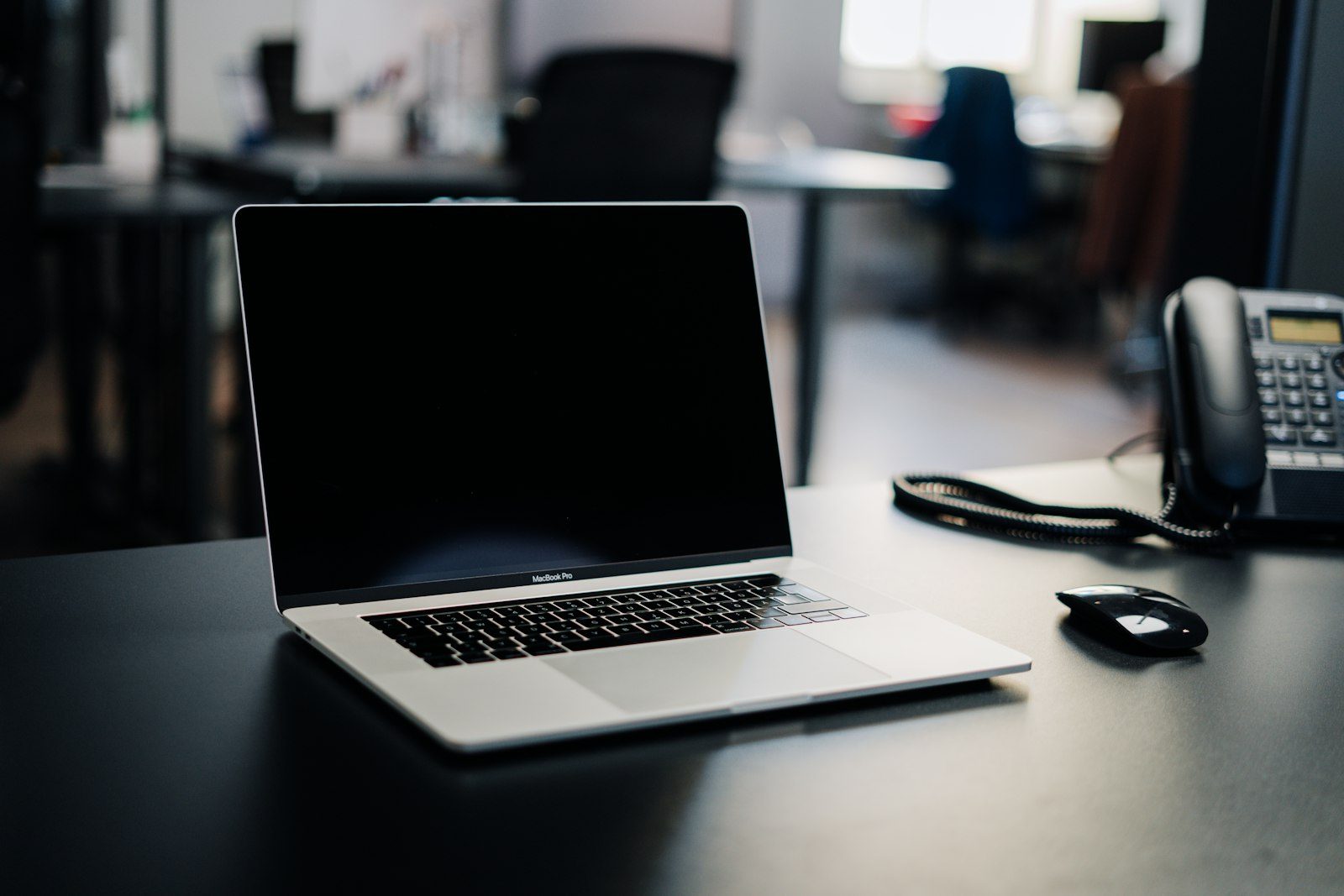 Defensive cybersecurity operations and secure network workstation